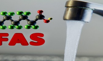Come Eliminare i PFAS dall’Acqua Potabile: La Guida Completa